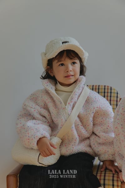 lala land46｜(free) 3色毛毛小黑標肩背包11