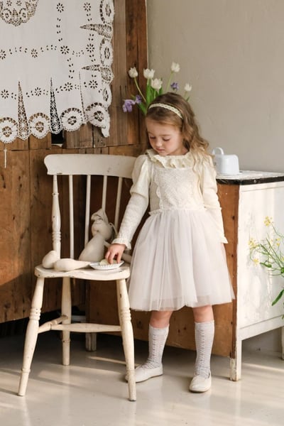 FLO38｜(75-140) 2色法式蕾絲領袖口上衣15