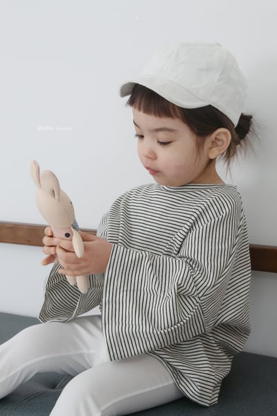 bebe nine08  (65-115) 2色條紋喇叭袖上衣3