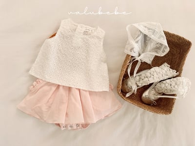 Valubebe 18｜(65-90cm) 鏤空無袖上衣4