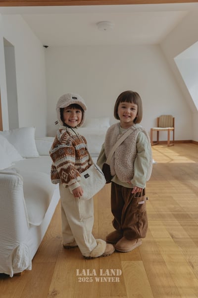 lala land46｜(free) 3色毛毛小黑標肩背包16