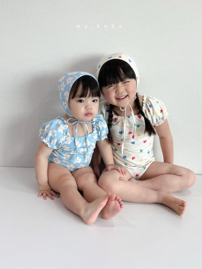 my_bebe02｜(75-105cm) 抓皺小花愛心泳衣含泳帽6