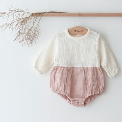 LEMONADE26｜(55cm-85cm) 2色撞色拼接包屁衣含帽子圍兜19