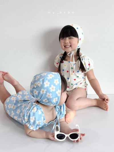 my_bebe02｜(75-105cm) 抓皺小花愛心泳衣含泳帽10