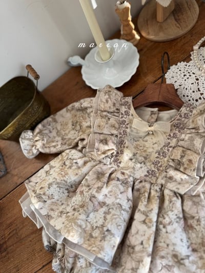 Marron 72｜(free) 雙層蝴蝶紗別針5