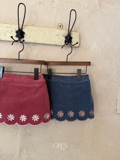 OREN24｜(85-120cm) 復古小雛菊刺繡褲裙4