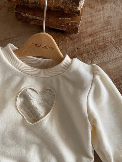 Anne Shirley22｜(3m-24m) 1色鏤空愛心休閒上衣4