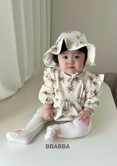 BBABBA09｜(60cm-83cm-mom) 1色碎花荷葉袖包屁衣含帽子1