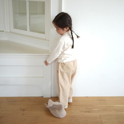 neneru12｜(70cm-125cm) 2色刺繡小貓口袋高領上衣8