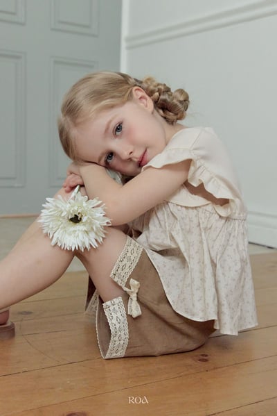 ROA20｜(6m-18m) 2色荷葉袖碎花上衣20