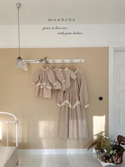 MONBEBE40｜(1y-8y-mom) 格紋蕾絲滾邊洋裝23