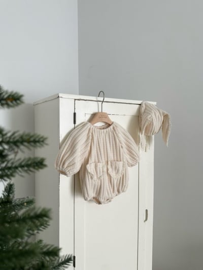 MONBEBE17｜(3m-12m) 坑條針織蕾絲兔耳綁戴帽4