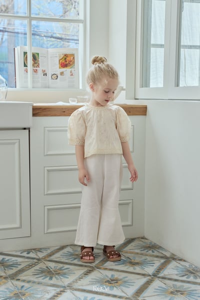 ROA15｜(6m-18m) 2色鏤空雕花綁帶上衣13