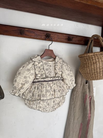 Marron 42｜(3m-18m) 法式花邊墨花包屁衣13