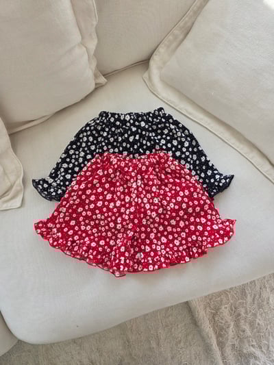 Color07｜(75-115cm) 碎花荷葉下擺七分褲1