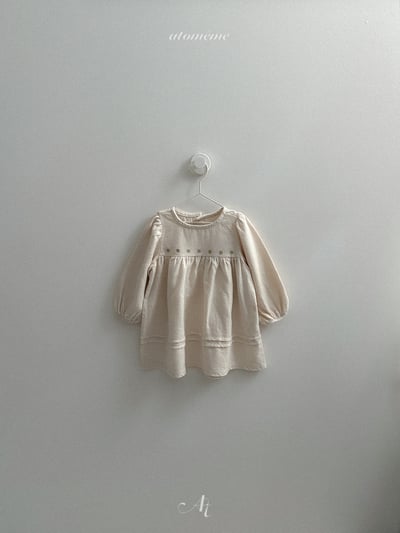 AT18｜(70-110) 雛菊刺繡娃娃洋裝5