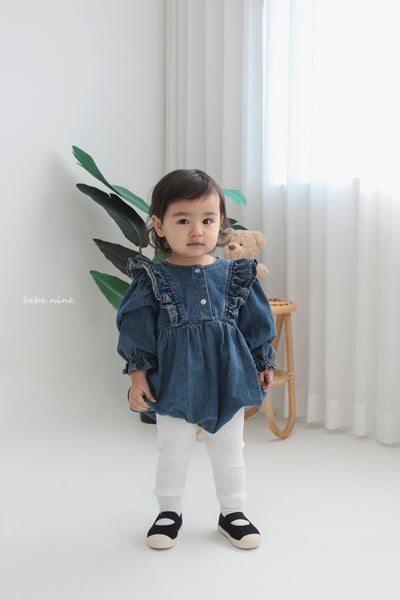 bebe nine04 (65-90) 2色牛仔荷葉袖包屁衣3