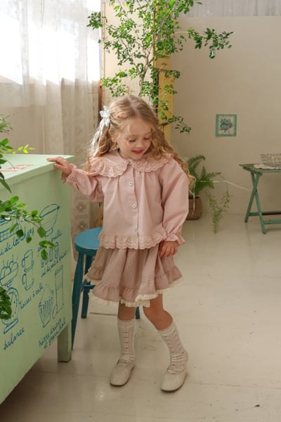 FLO32｜(75-140) 2色荷葉層次蕾絲格紋裙16