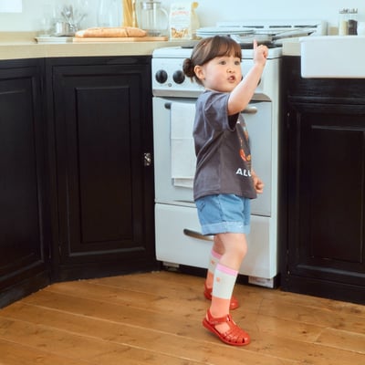 1st blue32｜(~93-118cm-mom) 曬黑HELLO KITTY印花上衣6