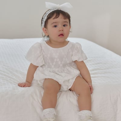 bebe nine27  (6m-24m) 2色緞帶蝴蝶結包屁衣8