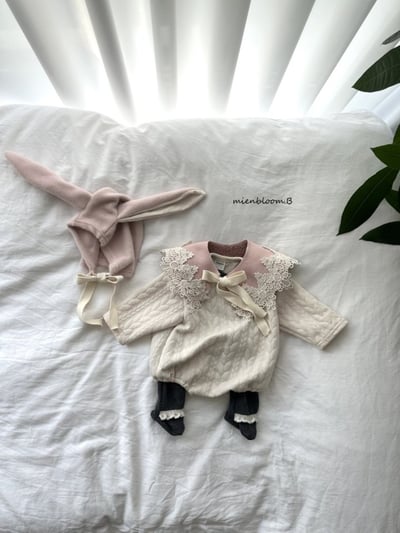 Bloom.b02｜(0m-24m) 蕾絲披風領圍8