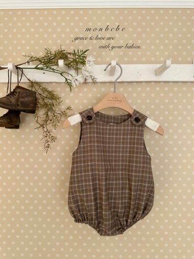 MONBEBE34｜(3m-24m) 排釦格紋吊帶包屁褲3