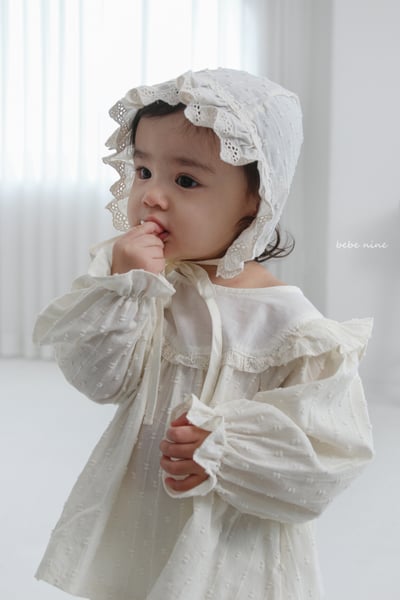 bebe nine19 (65-85) 2色蕾絲滾邊壓紋包屁套裝7