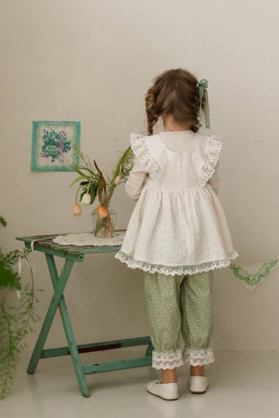 FLO25｜(75-140) 2色田園碎花蕾絲縮口褲17