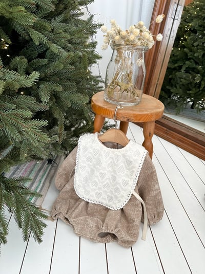 Nutt02｜(3m-16m) 愛心壓紋套裝含圍兜背心17