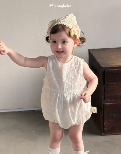 JE709｜(66-90cm) 刺繡小花綁帶包屁衣13