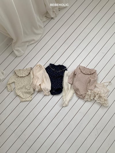 Bebe holic31｜(3m-18m) 滾邊花瓣領碎花包屁衣12