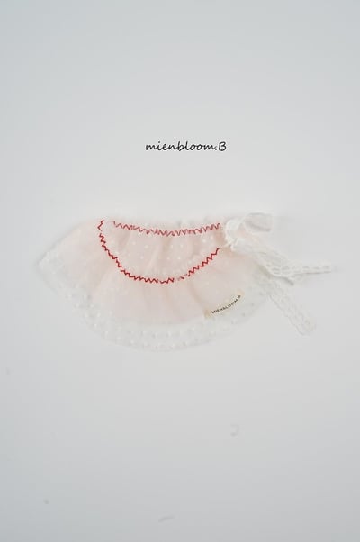 Bloom.b50｜(0m-18m) 紅滾邊波點薄紗圍裙1