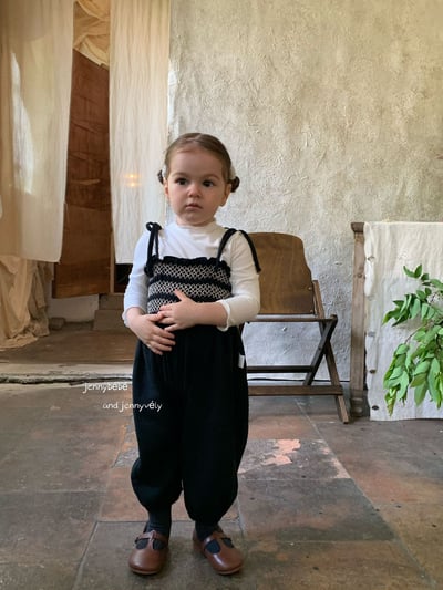 JE581｜(73-100cm) 抓皺綁帶連身褲/素面捲邊上衣10