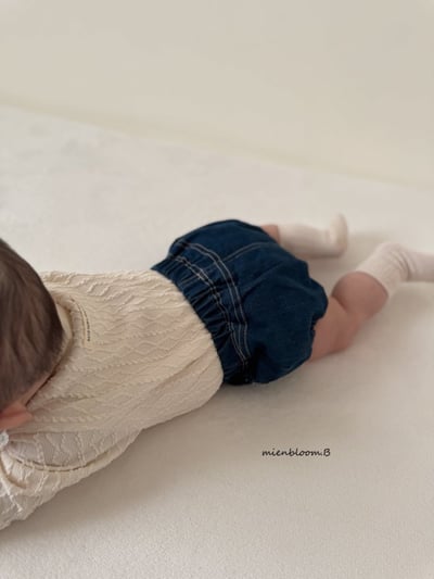 Bloom.b45｜(0m-18m) 有領壓紋包屁衣4