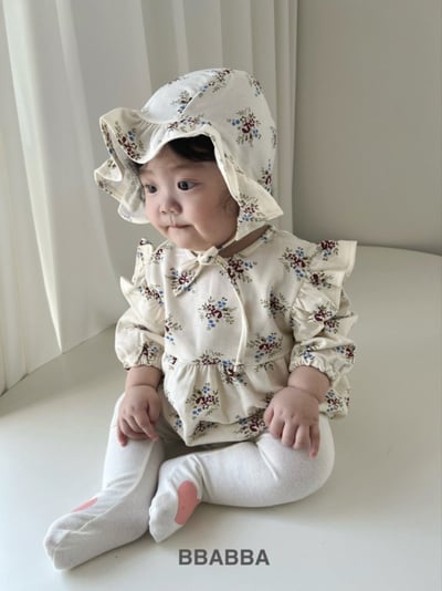 BBABBA09｜(60cm-83cm-mom) 1色碎花荷葉袖包屁衣含帽子4