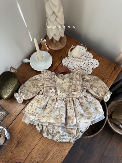 Marron 65｜(3m-18m) 古典碎花荷葉洋裝包屁衣7