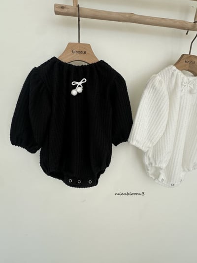 Bloom.b50｜(0m-18m) 蝴蝶結壓紋包屁衣10