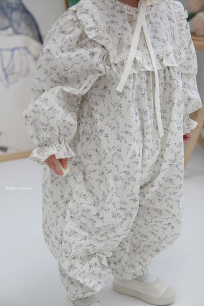 bebe nine23 (65-85) 2色荷葉滾邊領碎花連身衣2