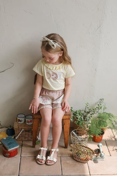 FLO33｜(75-140) 英字印花荷葉滾邊上衣9