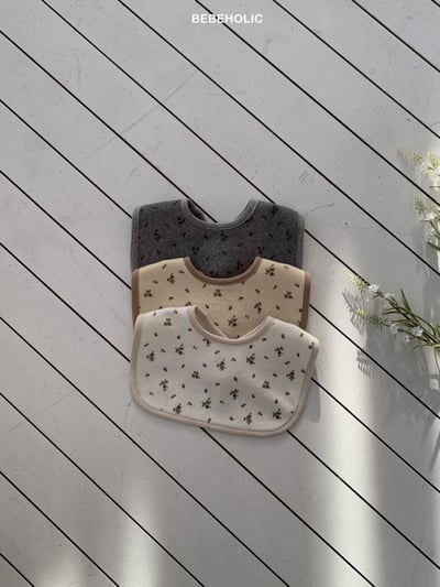 Bebe holic18｜(3m-18m) 碎花天鵝絨圍兜16