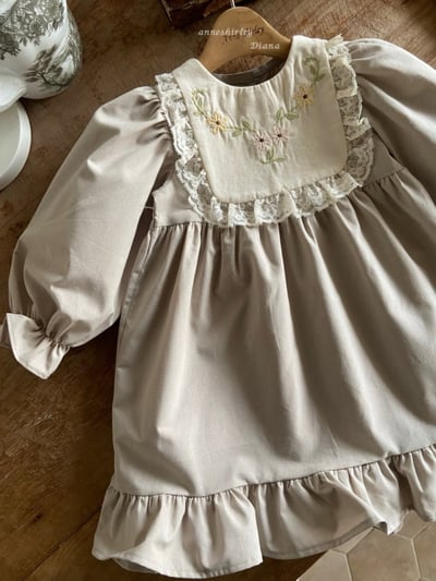 Anne Shirley05｜(1y-5y) 1色刺繡方領洋裝7