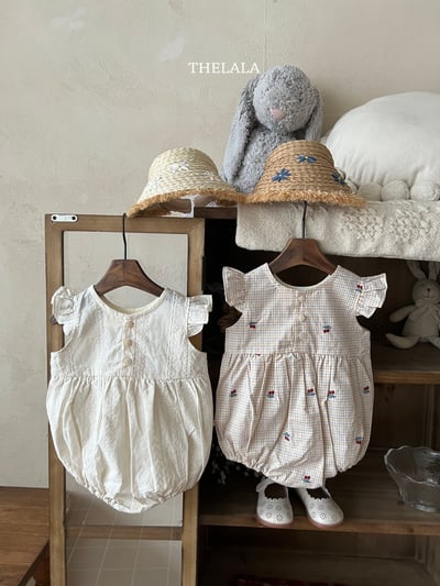 thelala52｜ (0m-18m) 壓花櫻桃格紋無袖包屁衣7