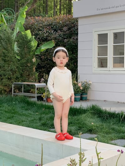 JE30｜(73-130cm) 蕾絲花邊防曬50+泳衣-長袖11