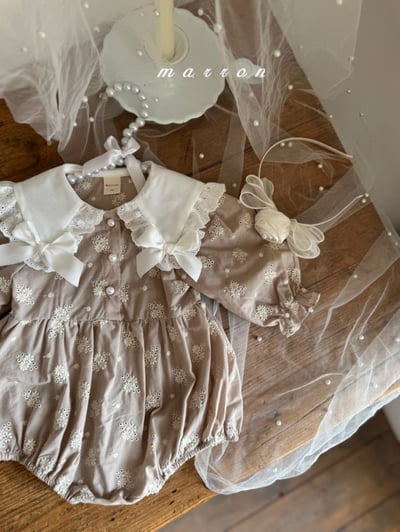 Marron30｜(3m-18m) 蝴蝶結緞帶翻領雛菊包屁衣8