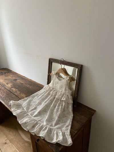Anne Shirley04｜(1y-5y) 1色壓紋碎花綁帶洋裝8