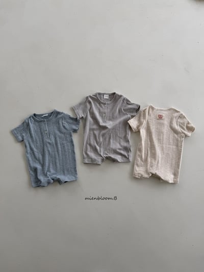 Bloom.b07｜(0m-18m) 莫代爾坑條包屁衣1