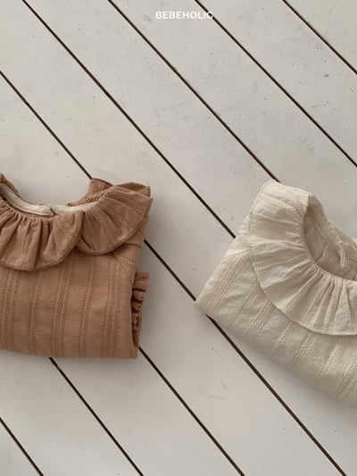 Bebe holic39｜(3m-18m) 花瓣領縮口襯衫3