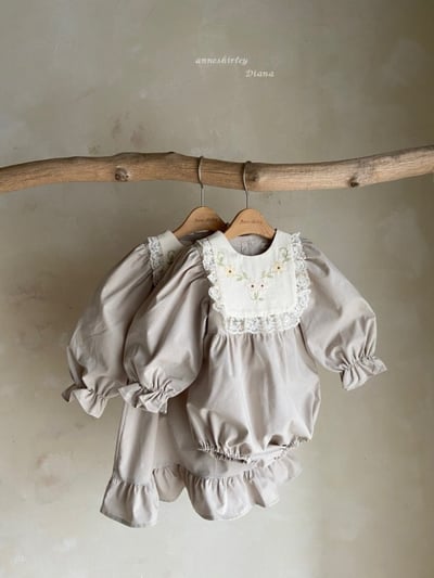 Anne Shirley04｜(3m-22m) 1色刺繡方領包屁衣9