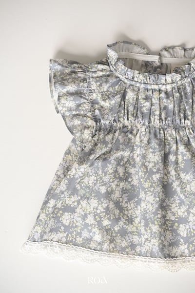 ROA09｜(6m-18m) 2色浪漫荷葉袖上衣11