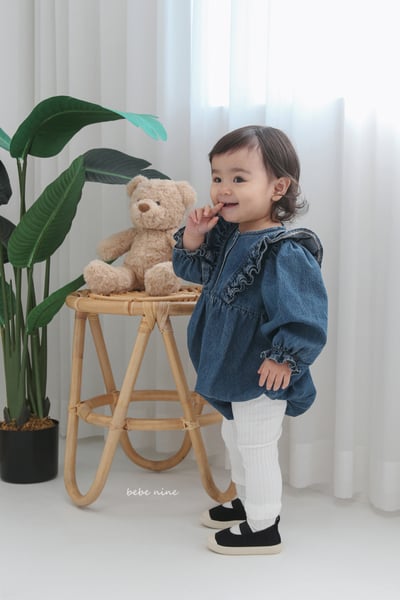 bebe nine04 (65-90) 2色牛仔荷葉袖包屁衣5